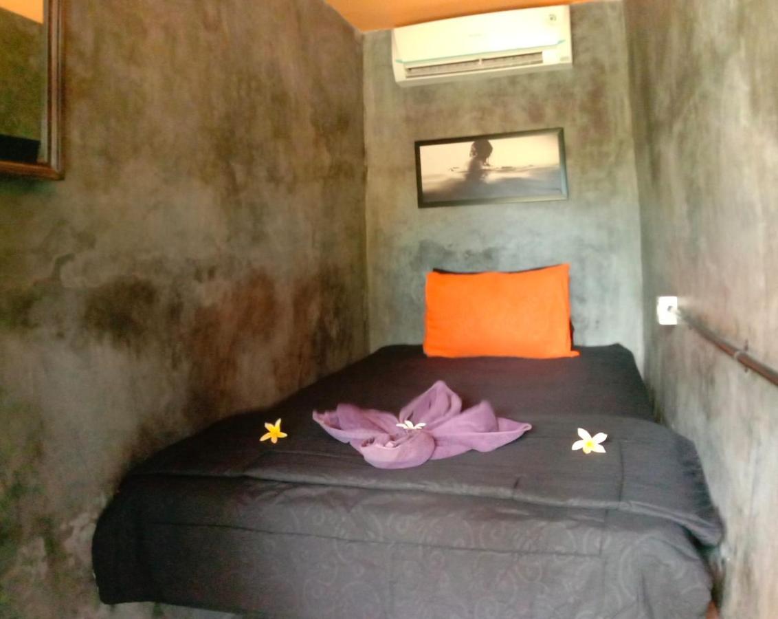 Keramas Surf Hostel Bagian luar foto